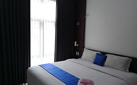 Puri Maju Hotel